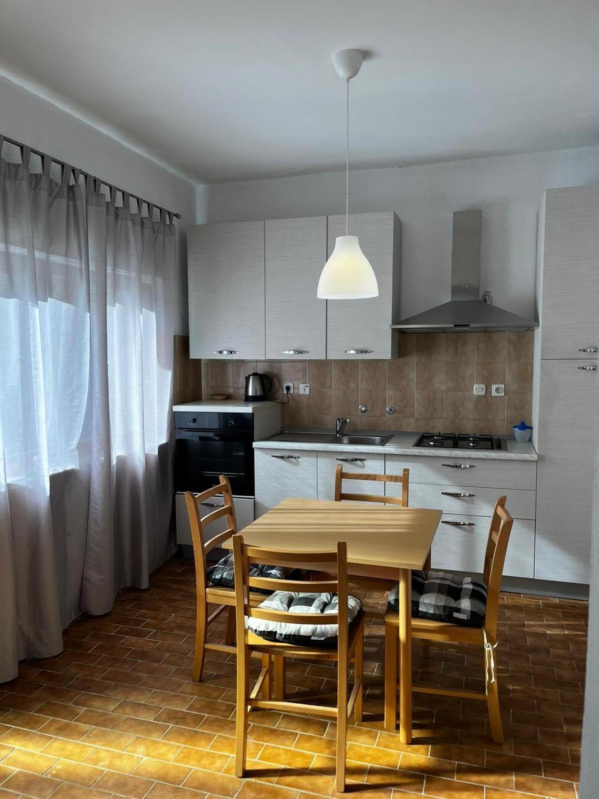 אומיס Apartmani Branko Vojnovic חדר תמונה