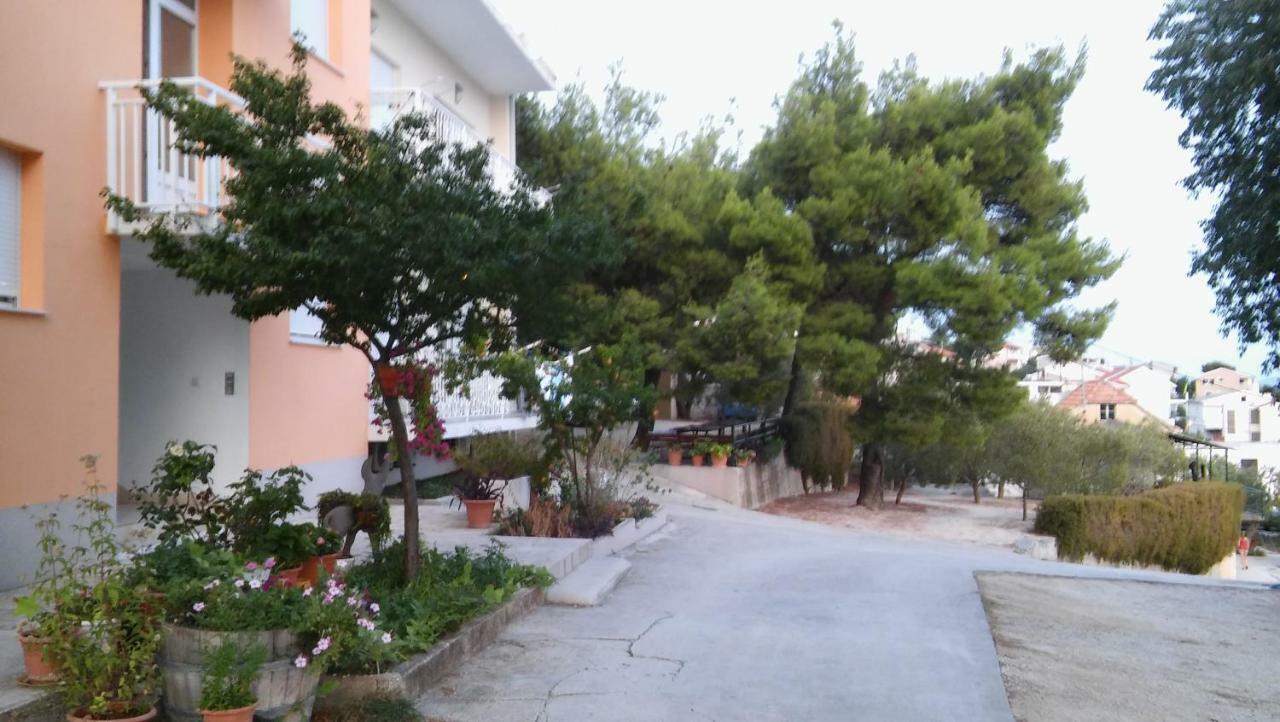 אומיס Apartmani Branko Vojnovic מראה חיצוני תמונה